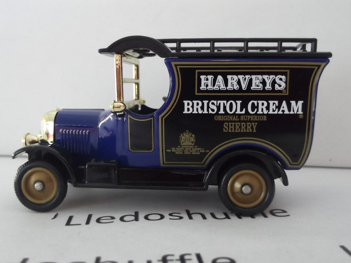 DG50062, Bull Nose Morris Van, Harveys Bristol Cream, Original Superior