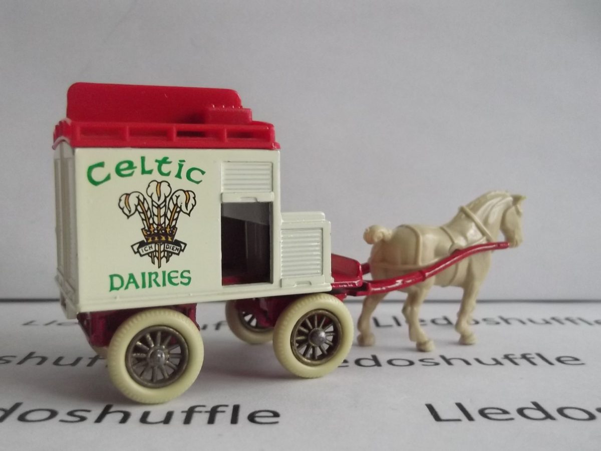 DG02004, Horse Drawn Milk Float, Celtic Dairies Lledo Models
